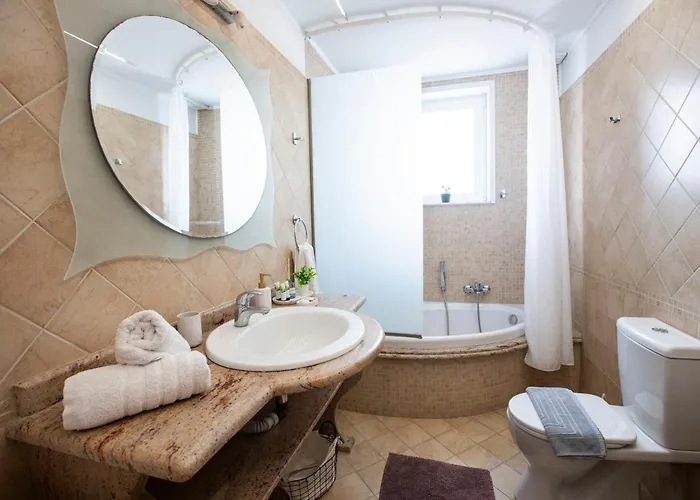 Seascape Village - Spacious 3-bed With Private Garden And Parking Apartament Kalithies