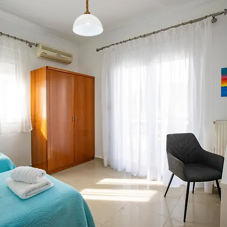 Seascape Village - Spacious 3-bed With Private Garden And Parking Kalithies