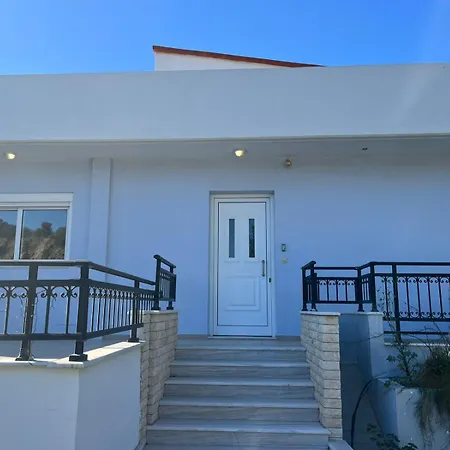 Seascape Village - Spacious 3-bed With Private Garden And Parking * Kalithies