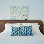 Apartamento Seascape Village - Spacious 3-bed With Private Garden And Parking