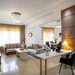 Apartment Seascape Village - Spacious 3-bed With Private Garden And Parking Kalithies