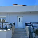 Seascape Village - Spacious 3-bed With Private Garden And Parking * Kalithies