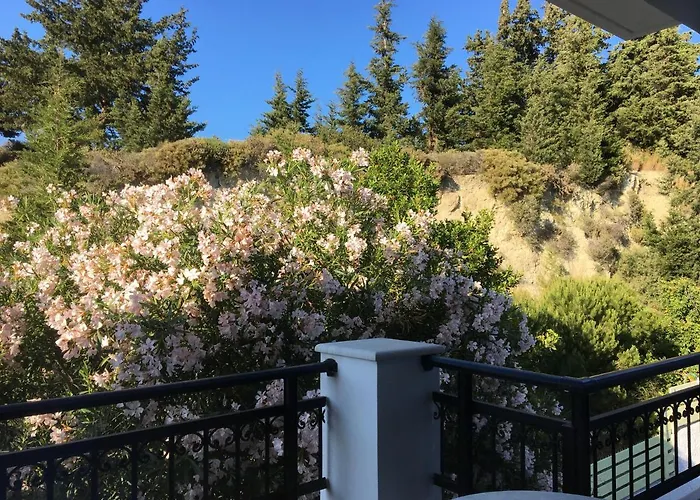 Seascape Village - Spacious 3-bed With Private Garden And Parking Apartment