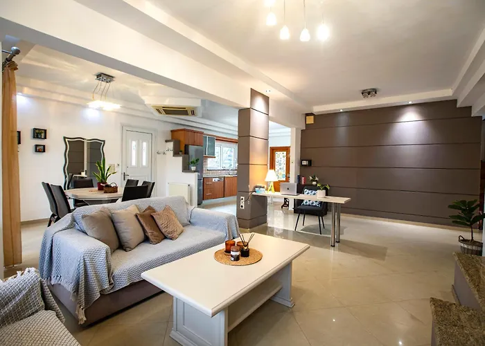 Seascape Village - Spacious 3-bed With Private Garden And Parking Apartment