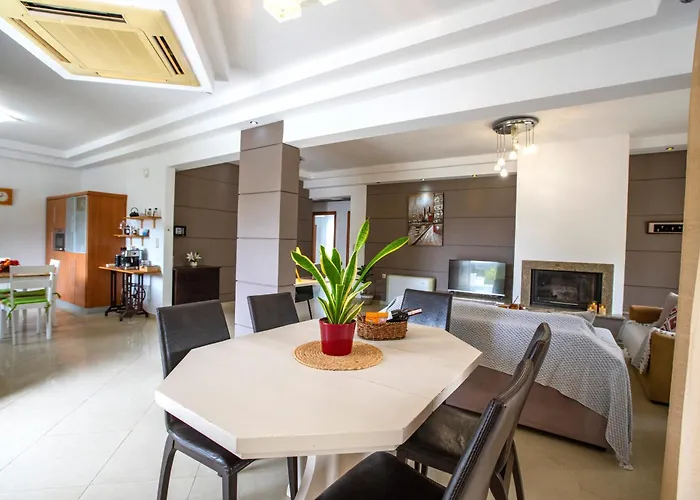 Seascape Village - Spacious 3-bed With Private Garden And Parking *